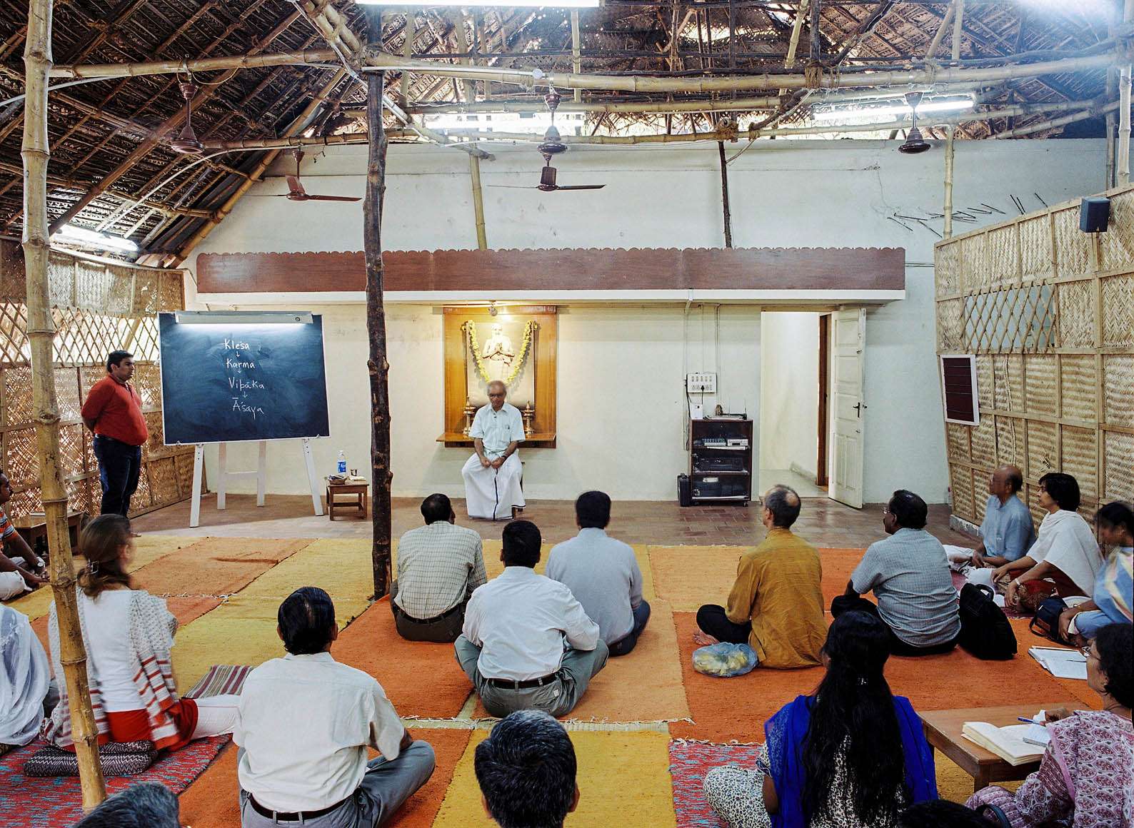 http://www.gregorlengler.com/files/gimgs/th-48_gregor_lengler_yoga_14.jpg